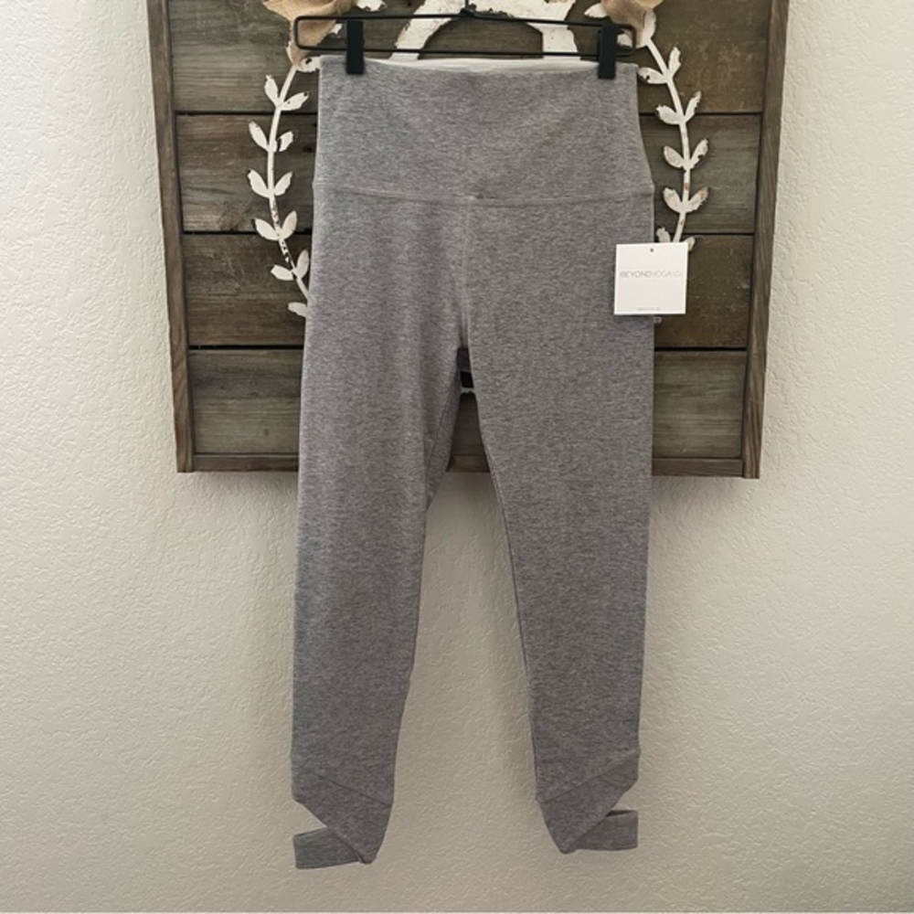 Beyond Yoga high waisted gray leggings yoga pants XL NWT‎